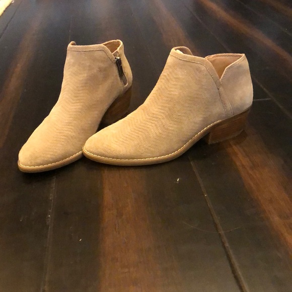 Lucky Brand Shoes - Lucky Brand Taupe Booties Size 8.5